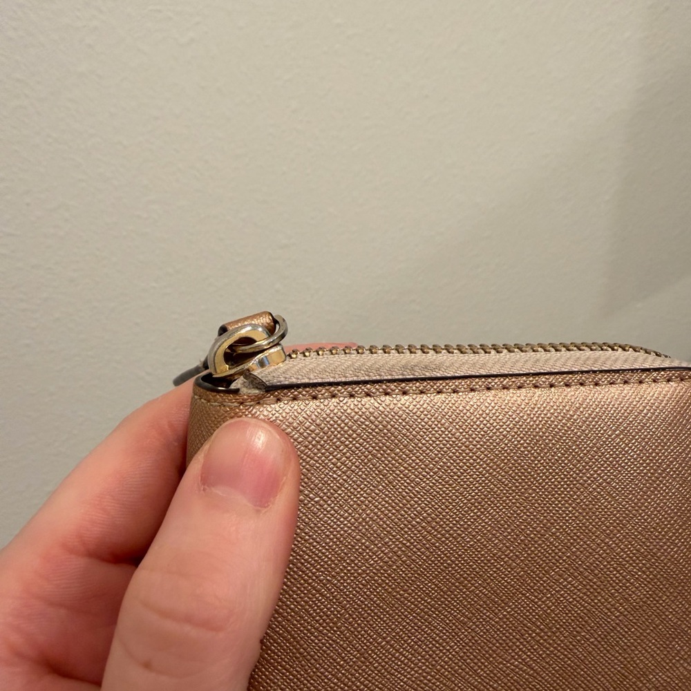 Kate Spade wallet - Picture 7 of 9
